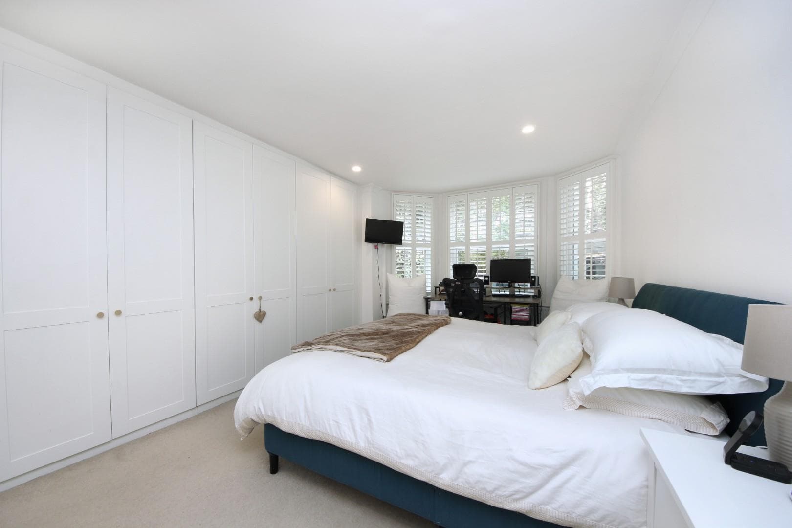 The Avenue, W13