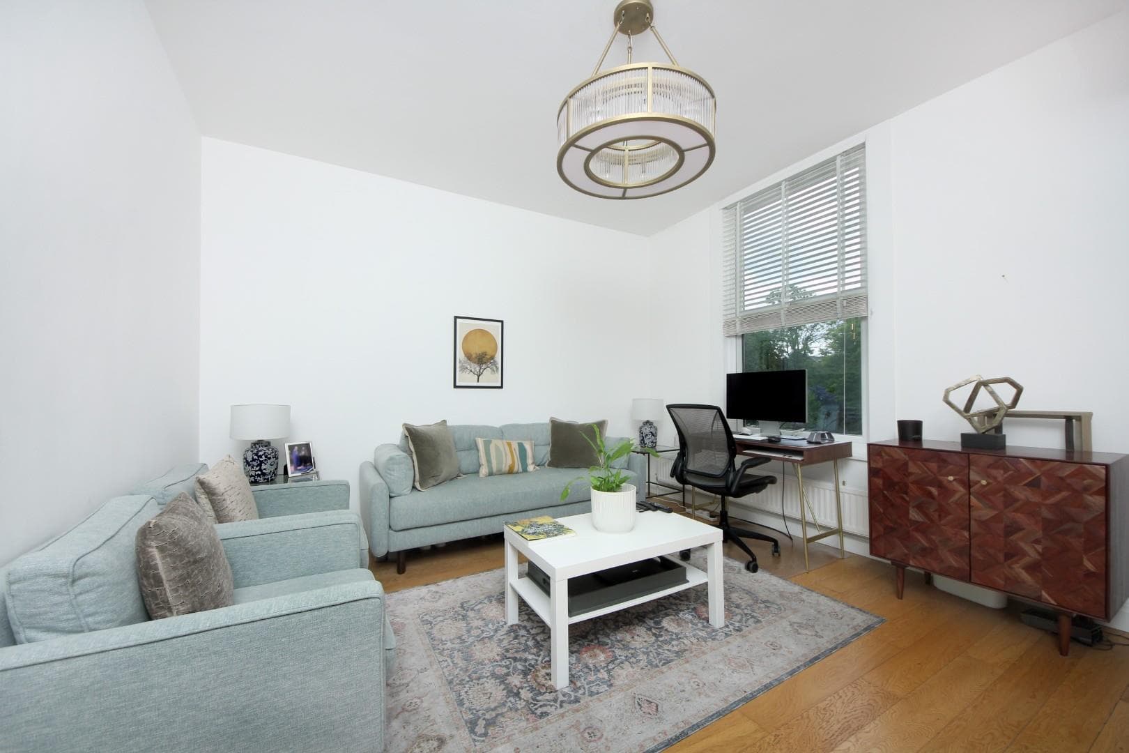 The Grove, W5