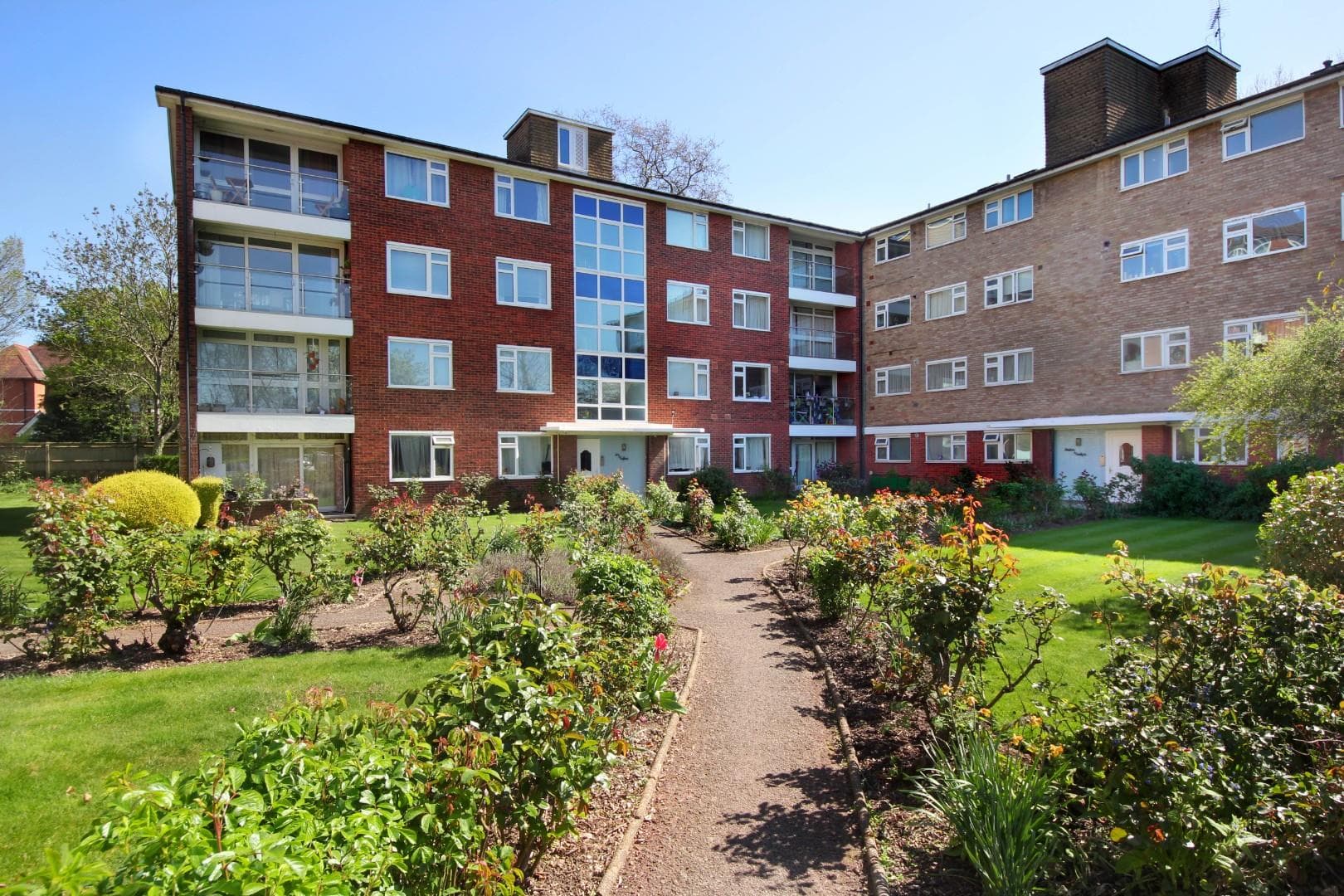 Elm Avenue, W5