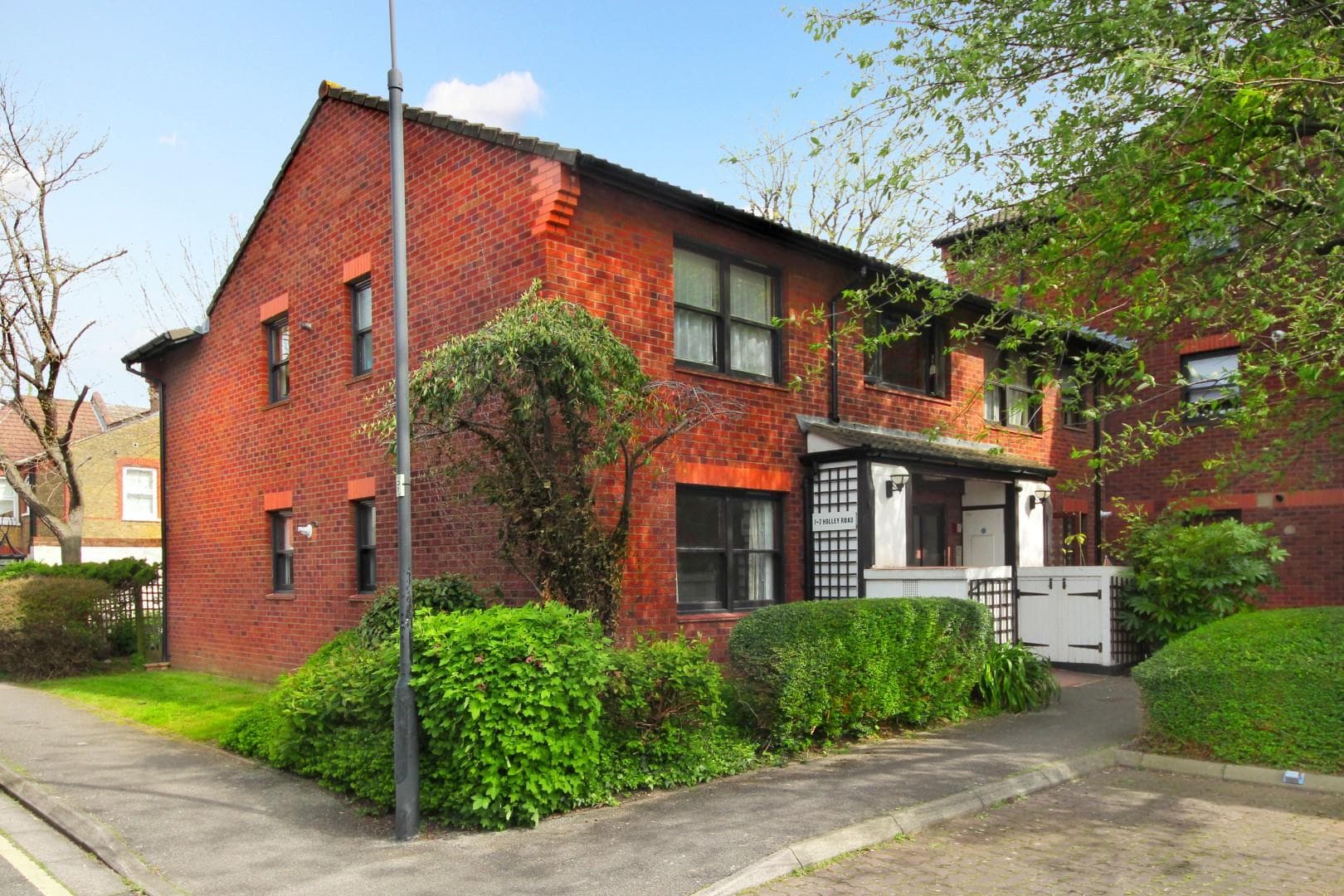 Holley Road, W3
