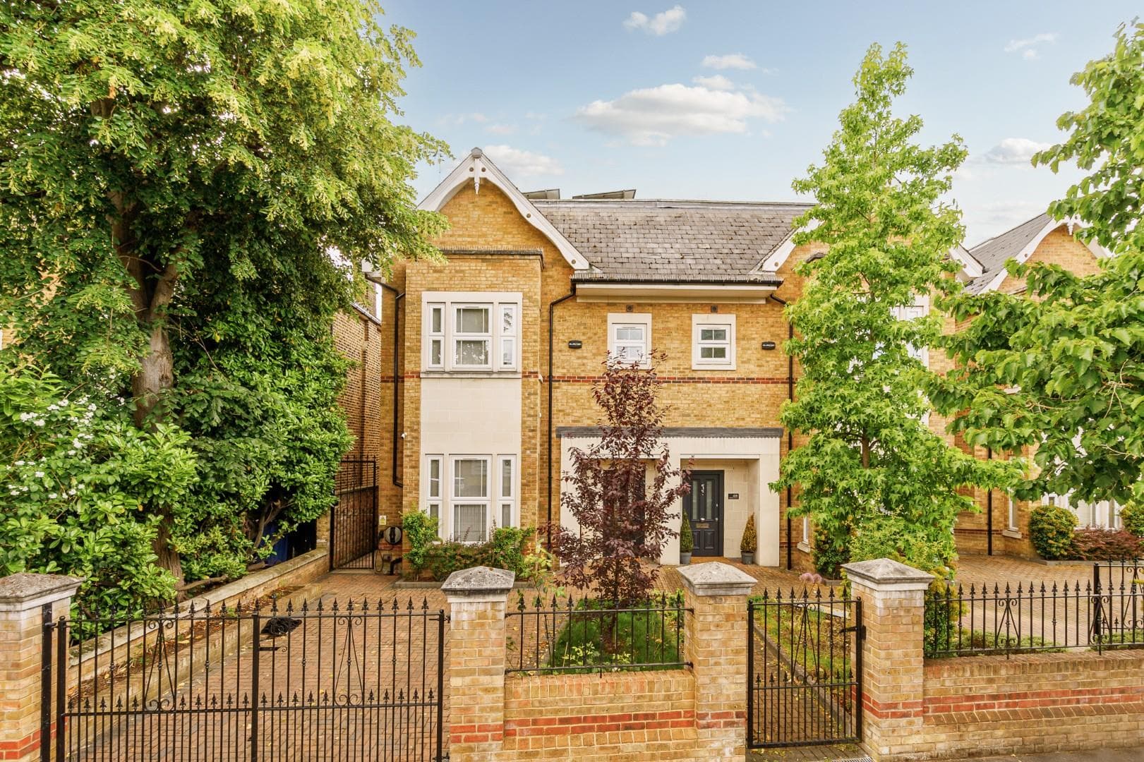 Rosemont Road, W3
