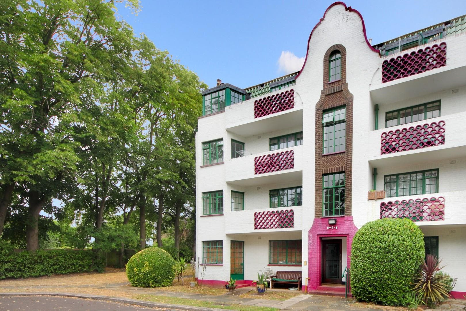 Ealing Village, W5