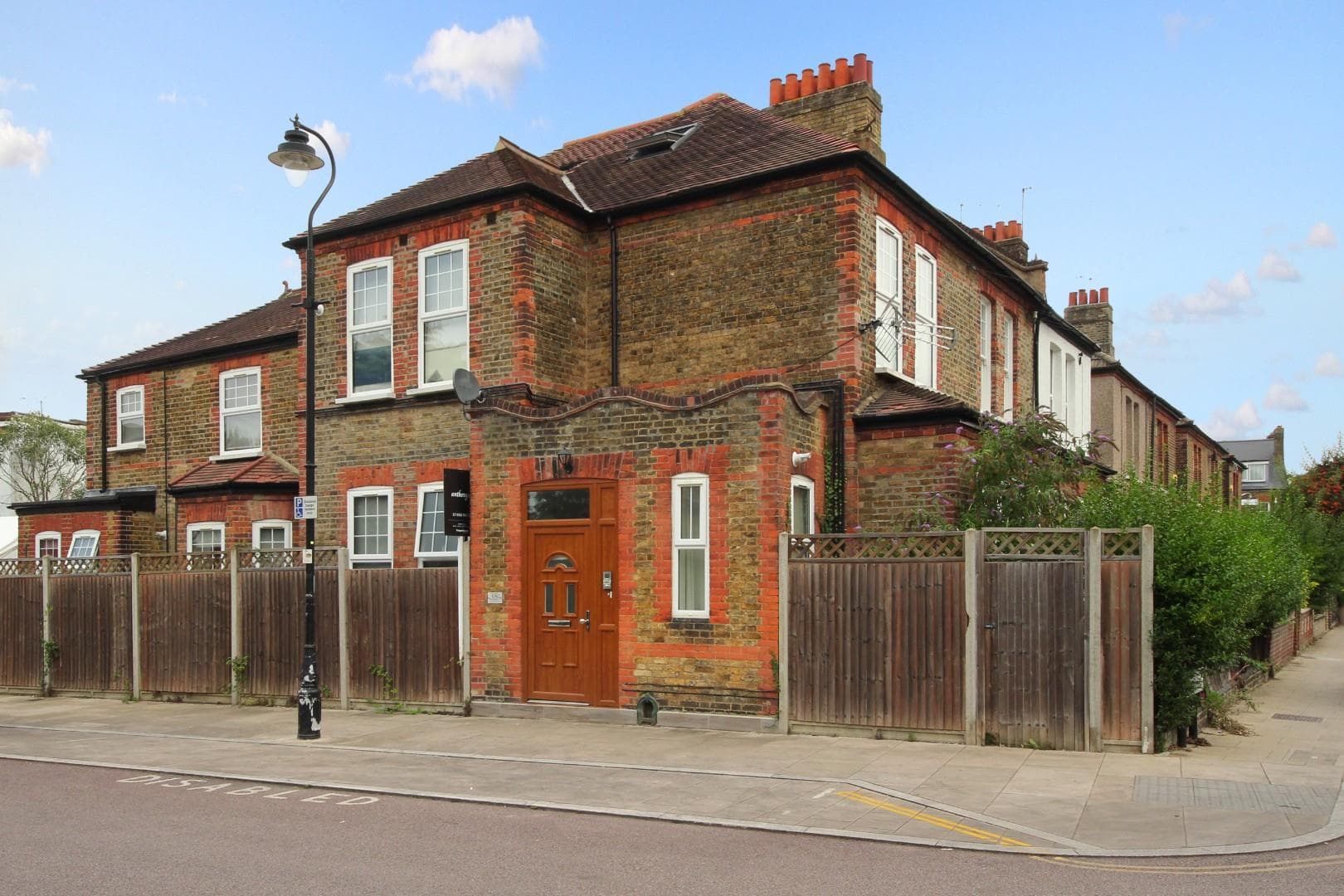 Campbell Road, W7