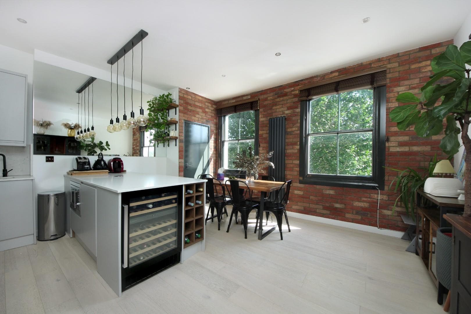 Spencer Road, W3