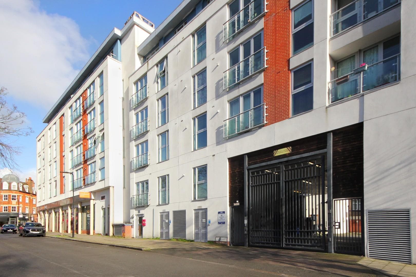 Granville Gardens, W5