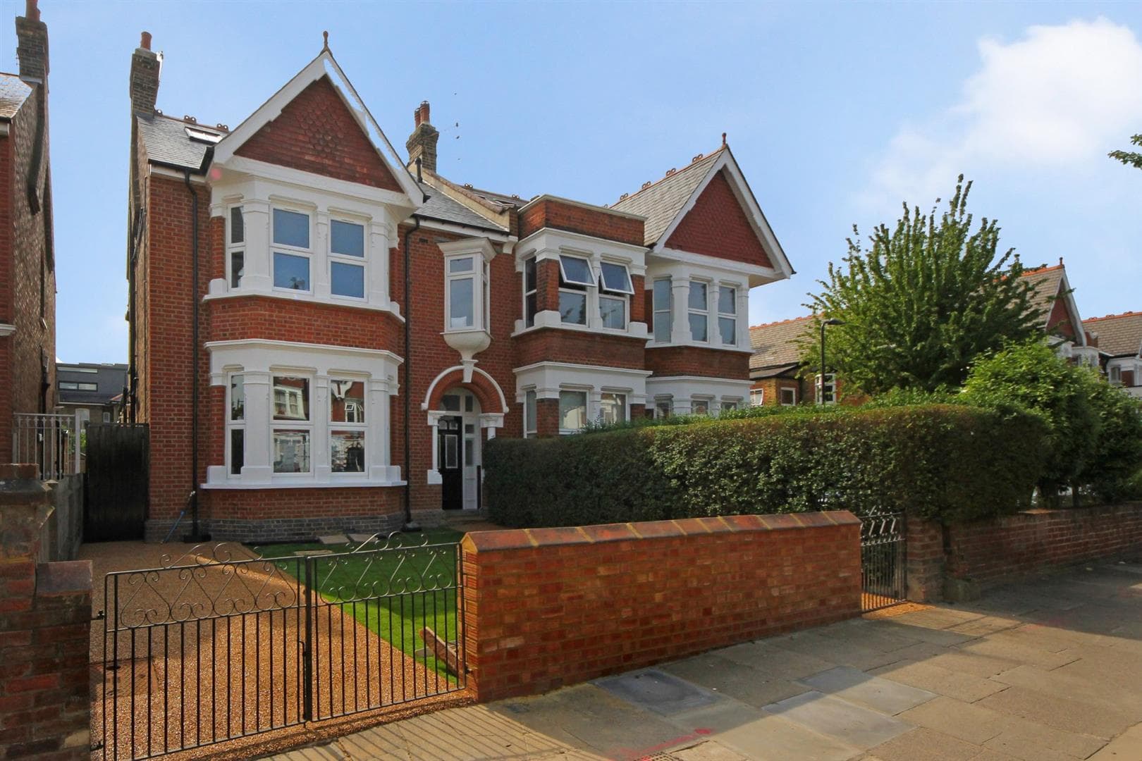 Twyford Avenue, W3
