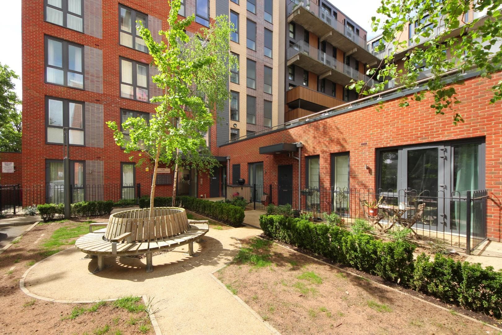 Colonnade Gardens, W3