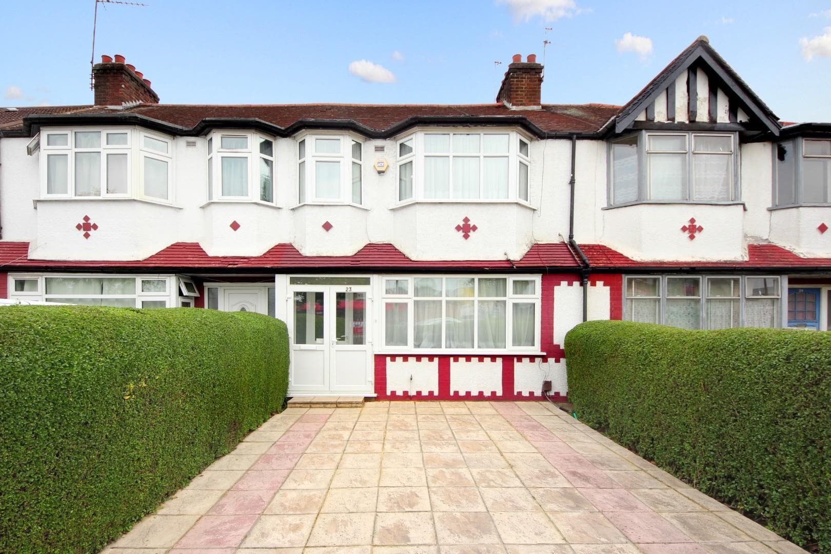 Priory Gardens, W5
