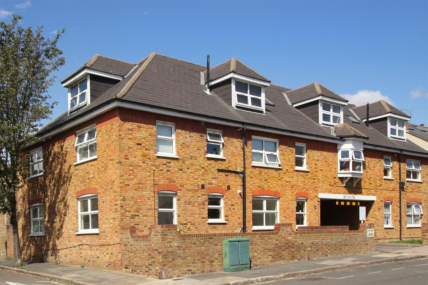 Osterley Park View Road, W7